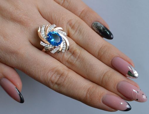 Серебряное кольцо с золотыми вставками 156к 15