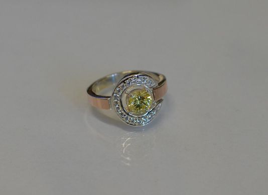 Серебряное кольцо с золотыми накладками 003к 15