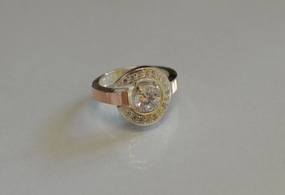 Серебряное кольцо с золотыми накладками 003к 15