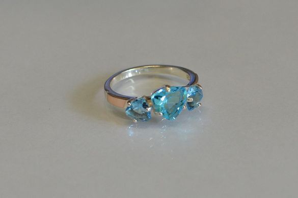 Кільце срібне з золотими накладками 088к 15.5