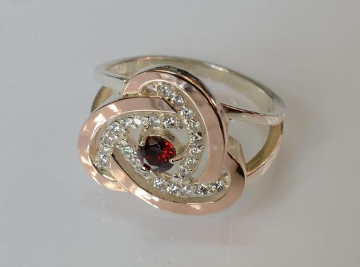 Серебряное кольцо с золотыми вставками 178к 15