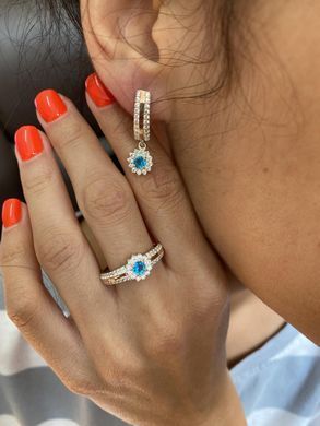 Серебряное кольцо с золотыми вставками 175к 15
