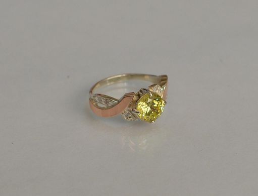 Серебряное кольцо с напайками из золота 033к 21