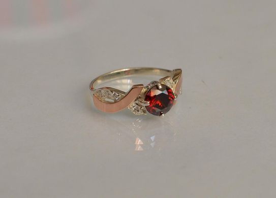 Серебряное кольцо с напайками из золота 033к 21