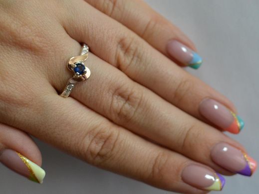 Серебряное кольцо с золотыми вставками 142к 15