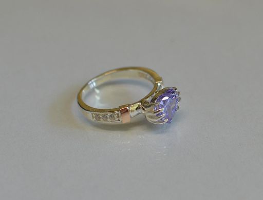 Кольцо Сердце в руках 102к 15