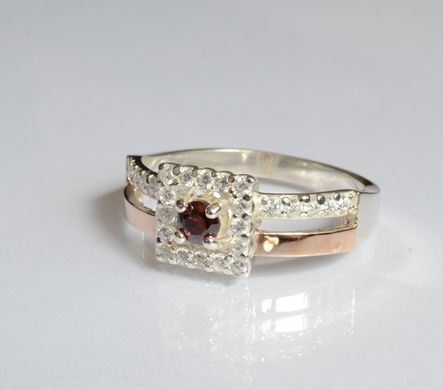 Серебряное кольцо с золотыми вставками 179к 15