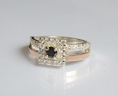 Серебряное кольцо с золотыми вставками 179к 15