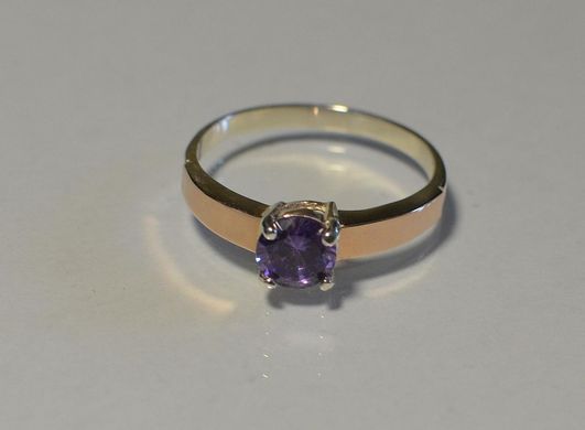 Серебряное кольцо с золотыми вставками 007к 17.5