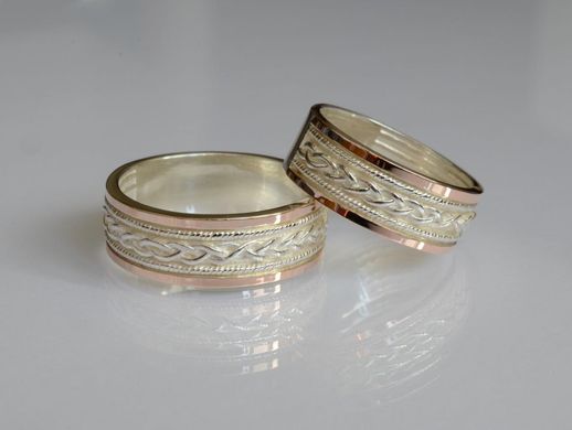 Обручальное кольцо из серебра с золотом Обр43 23