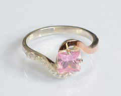 Серебряное кольцо с золотыми накладками 118к 22