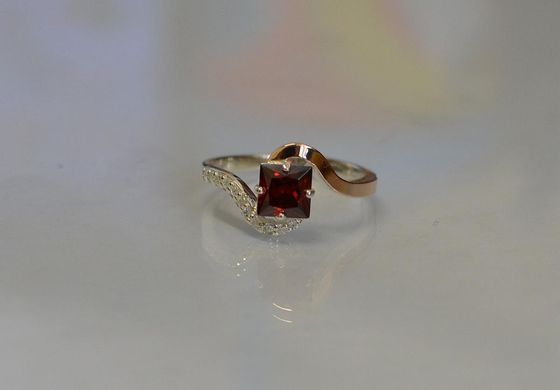 Серебряное кольцо с золотыми накладками 118к 15
