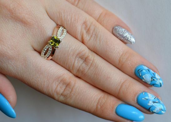 Серебряное кольцо с золотыми вставками 136к 15