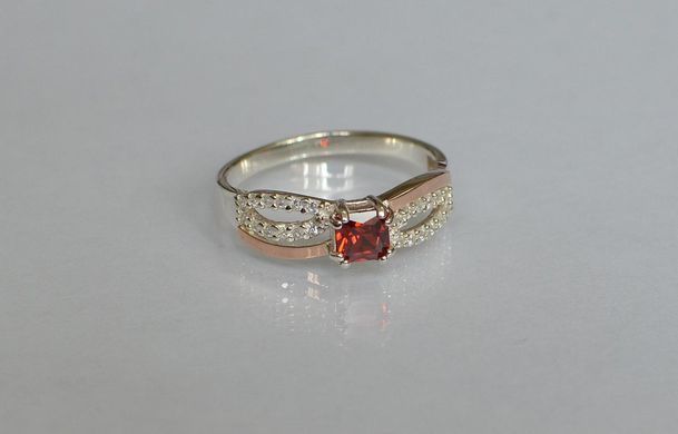 Серебряное кольцо с золотыми вставками 136к 15