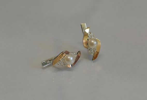 Сережки срібні з перлинами 106с