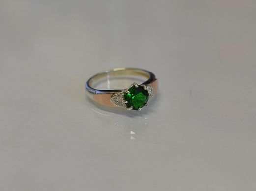 Серебряное кольцо с золотыми вставками 124к 15