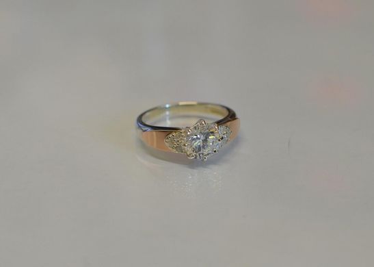 Серебряное кольцо с золотыми вставками 124к 15