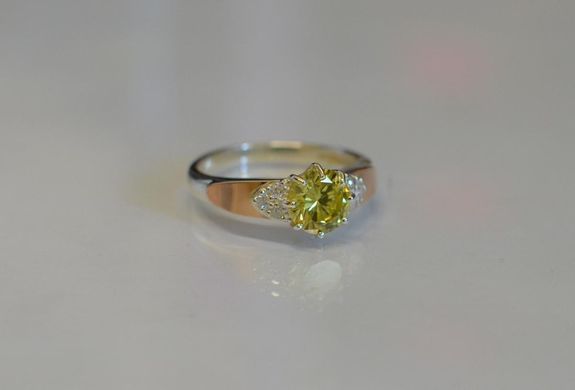 Серебряное кольцо с золотыми вставками 124к 15