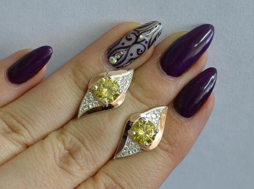 Серебряные серьги с золотыми вставками 145с
