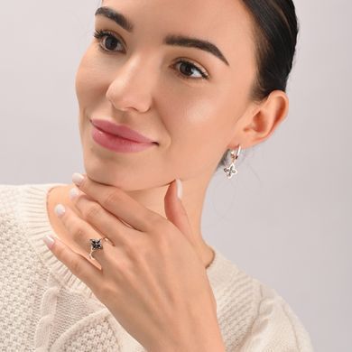 Срібна каблучка з золотими вставками 319к 15 319к фото Срібна каблучка з золотими вставками 319к 15